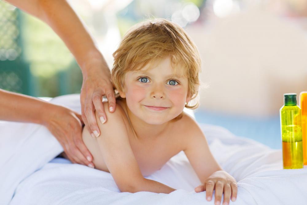 Child receiving chiropractic care in Louisville 