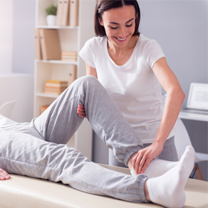 Chiropractic Treatment for Knee and Foot Pain - Community Holistic Health Clinic LTD 