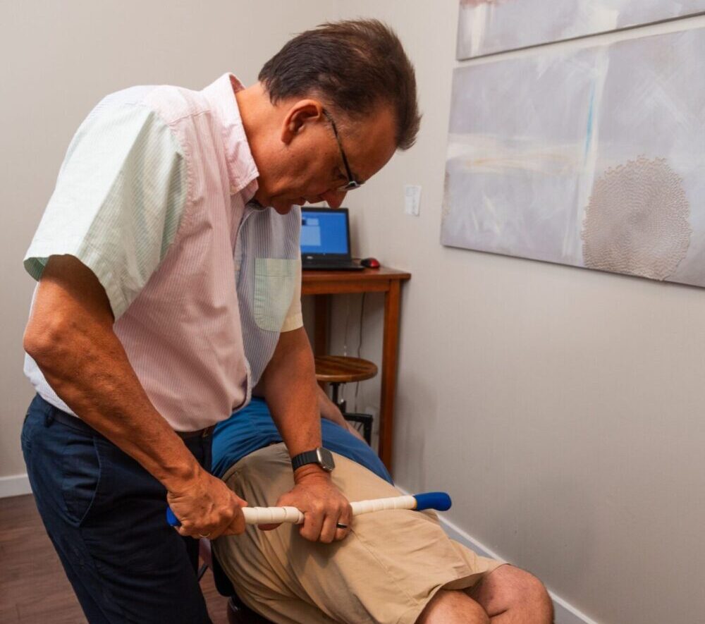 doctor doing chiropractic