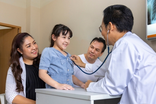 family consulting a doctor
